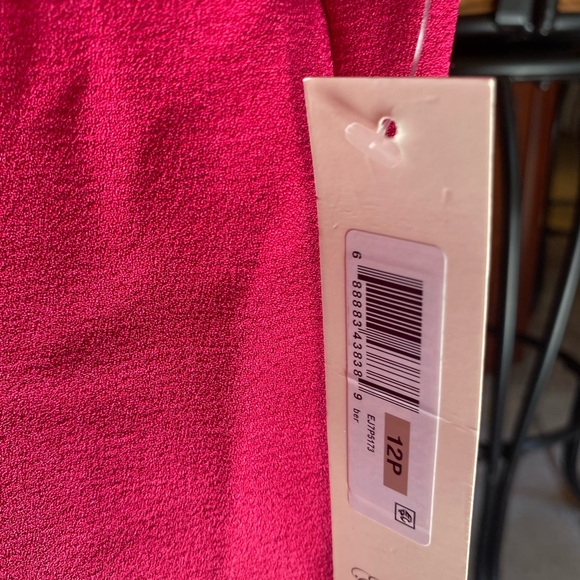 Cap sleeve dress by Eliza J. New with tags - Picture 2 of 2